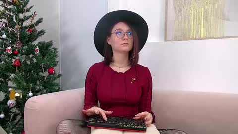 Snapshot of victoriaardern chatting on 27, 12, 2024 Victoria online show from 27, 12, 2024