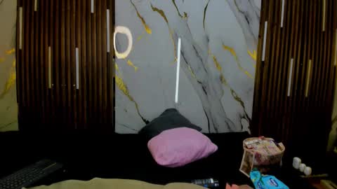 Victoria  online show from 24, 10, 2025