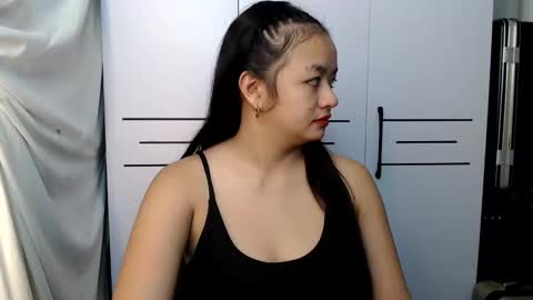 Snapshot of victoriaharper2 chatting on 11, 9, 2025 Victoria Harper online show from 11, 9, 2025