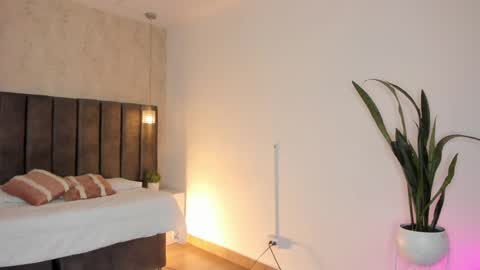 Maria Victoria online show from 28, 2, 2025