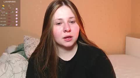 Snapshot of victoriassecrets_ chatting on 24, 2, 2025 victoriassecrets_ online show from 24, 2, 2025