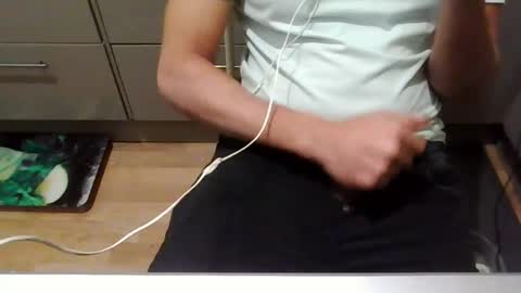 Snapshot of victorovichh chatting on 19, 1, 2025 victorovichh online show from 19, 1, 2025