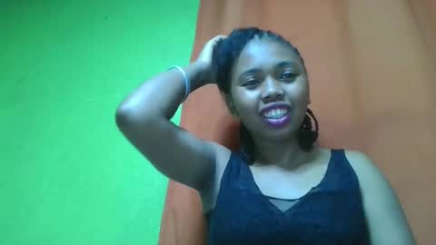 Snapshot of vierge28430 chatting on 8, 5, 2026 vierge28430 online show from 8, 5, 2026