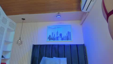 Viiolett online show from 24, 1, 2025