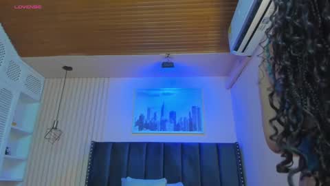 Viiolett online show from 25, 2, 2025