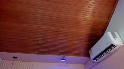 Viiolett online show from 23, 9, 2025