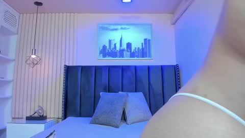 Viiolett online show from 21, 10, 2025