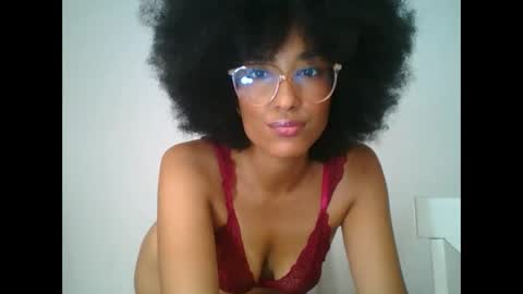 viiolettaaa online show from 15, 4, 2026