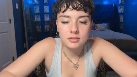 Snapshot of viiperthevixen chatting on 15, 7, 2026 viipertheviixen online show from 15, 7, 2026