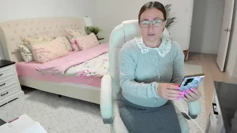 Snapshot of vika7333 chatting on 7, 7, 2026 Ukrainian-woman online show from 7, 7, 2026