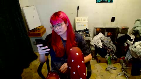 Snapshot of vika_sirnik chatting on 1, 12, 2025 Lizochka1337 online show from 1, 12, 2025