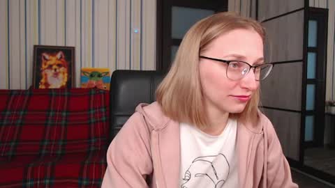 Snapshot of vikaericka chatting on 3, 5, 2026 Vika online show from 3, 5, 2026