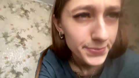 Snapshot of viktoria9898 chatting on 18, 12, 2024 Sweett online show from 18, 12, 2024