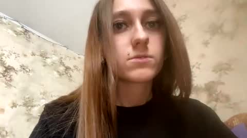 Snapshot of viktoria9898 chatting on 23, 12, 2024 Sweett online show from 23, 12, 2024