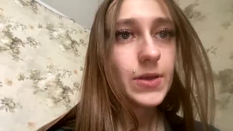 Snapshot of viktoria9898 chatting on 9, 1, 2025 Sweett online show from 9, 1, 2025