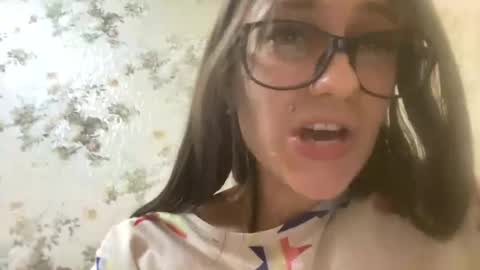 Snapshot of viktoria9898 chatting on 23, 2, 2025 Sweett online show from 23, 2, 2025