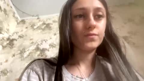 Snapshot of viktoria9898 chatting on 10, 9, 2025 Sweett online show from 10, 9, 2025