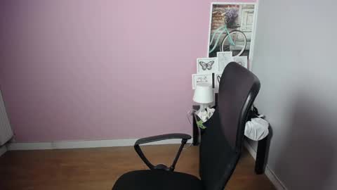 Snapshot of viktoria_lovely chatting on 23, 12, 2024 viktoria_lovely online show from 23, 12, 2024