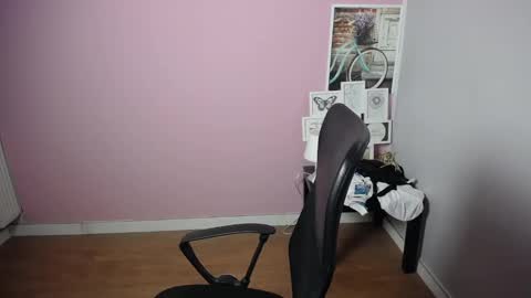 Snapshot of viktoria_lovely chatting on 28, 12, 2024 viktoria_lovely online show from 28, 12, 2024