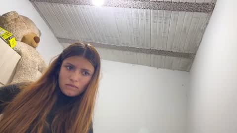 Snapshot of viky_evanss chatting on 27, 6, 2026 viky_evanss online show from 27, 6, 2026