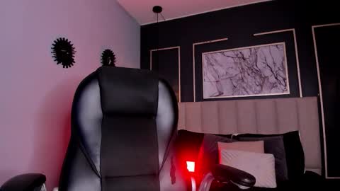 Victoria online show from 13, 12, 2025