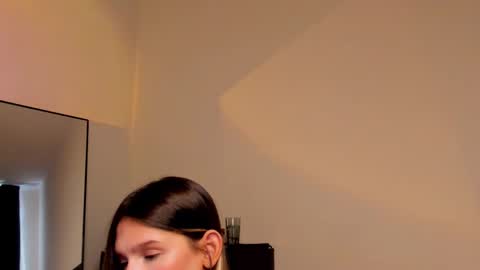 villalacute online show from 19, 12, 2025