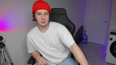 Snapshot of vincent__strong chatting on 4, 12, 2024 Vincent Strong online show from 4, 12, 2024