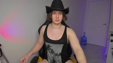 Snapshot of vincent__strong chatting on 8, 1, 2025 Vincent Strong online show from 8, 1, 2025