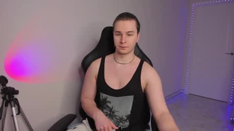 Snapshot of vincent__strong chatting on 10, 2, 2025 Vincent Strong online show from 10, 2, 2025