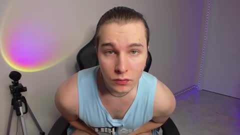 Snapshot of vincent__strong chatting on 16, 2, 2025 Vincent Strong online show from 16, 2, 2025