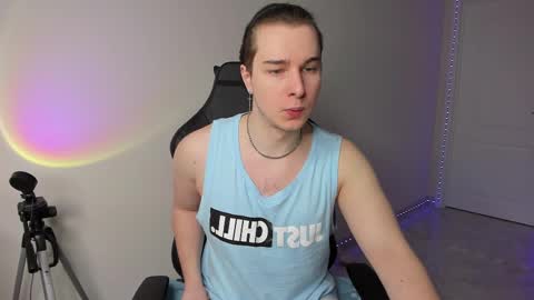 Snapshot of vincent__strong chatting on 19, 2, 2025 Vincent Strong online show from 19, 2, 2025