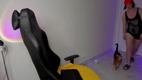 Snapshot of vincent__strong chatting on 1, 3, 2025 Vincent Strong online show from 1, 3, 2025