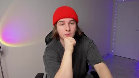 Snapshot of vincent__strong chatting on 2, 3, 2025 Vincent Strong online show from 2, 3, 2025