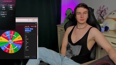 Snapshot of vincent__strong chatting on 25, 10, 2025 Vincent Strong online show from 25, 10, 2025