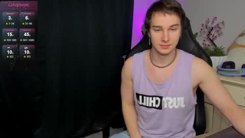 Snapshot of vincent__strong chatting on 10, 11, 2025 Vincent Strong online show from 10, 11, 2025