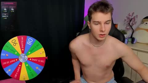 Snapshot of vincent__strong chatting on 27, 11, 2025 Vincent Strong online show from 27, 11, 2025