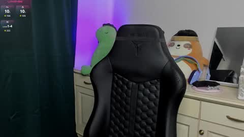 Snapshot of vincent__strong chatting on 8, 3, 2026 Vincent Strong online show from 8, 3, 2026