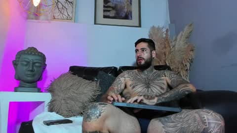 Snapshot of vincentsartori chatting on 8, 4, 2026 Vincent Sartori online show from 8, 4, 2026