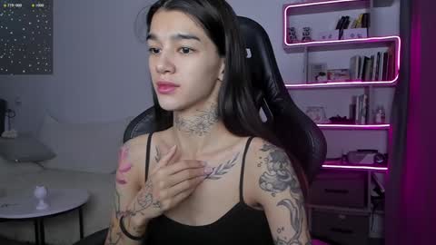 Snapshot of vinkitinkii chatting on 2, 12, 2024 vinkitinkii online show from 2, 12, 2024