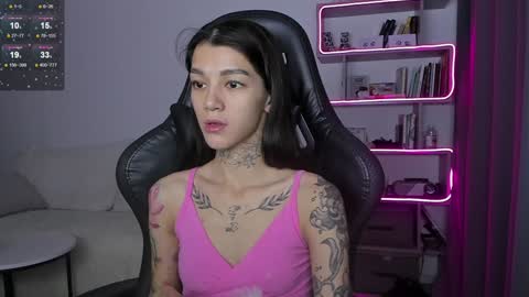 Snapshot of vinkitinkii chatting on 4, 12, 2024 vinkitinkii online show from 4, 12, 2024