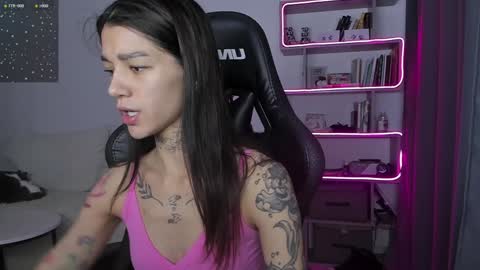 Snapshot of vinkitinkii chatting on 4, 12, 2024 vinkitinkii online show from 4, 12, 2024