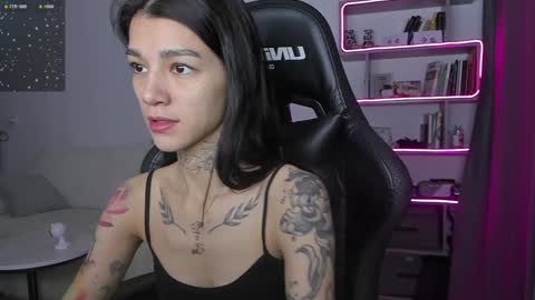 Snapshot of vinkitinkii chatting on 5, 12, 2024 vinkitinkii online show from 5, 12, 2024