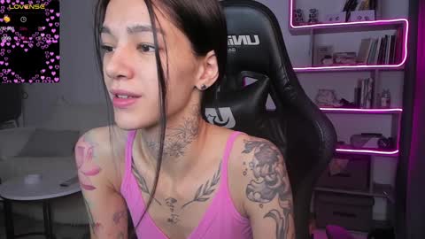 Snapshot of vinkitinkii chatting on 9, 12, 2024 vinkitinkii online show from 9, 12, 2024