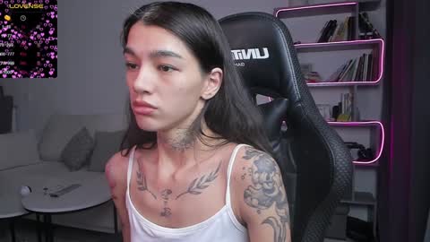 Snapshot of vinkitinkii chatting on 12, 1, 2025 vinkitinkii online show from 12, 1, 2025