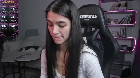 Snapshot of vinkitinkii chatting on 19, 2, 2025 vinkitinkii online show from 19, 2, 2025