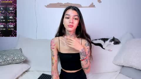 Snapshot of vinkitinkii chatting on 17, 9, 2025 vinkitinkii online show from 17, 9, 2025