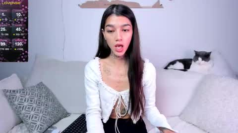 Snapshot of vinkitinkii chatting on 18, 9, 2025 vinkitinkii online show from 18, 9, 2025