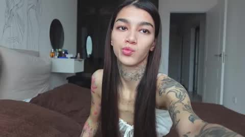 Snapshot of vinkitinkii chatting on 16, 10, 2025 vinkitinkii online show from 16, 10, 2025