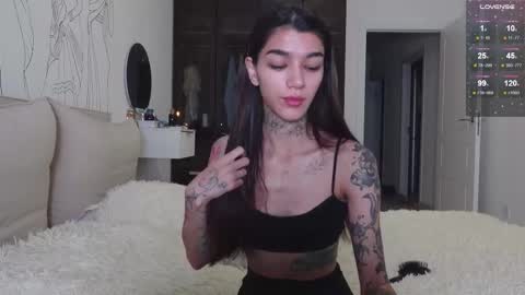 Snapshot of vinkitinkii chatting on 13, 11, 2025 vinkitinkii online show from 13, 11, 2025