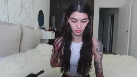 Snapshot of vinkitinkii chatting on 19, 11, 2025 vinkitinkii online show from 19, 11, 2025